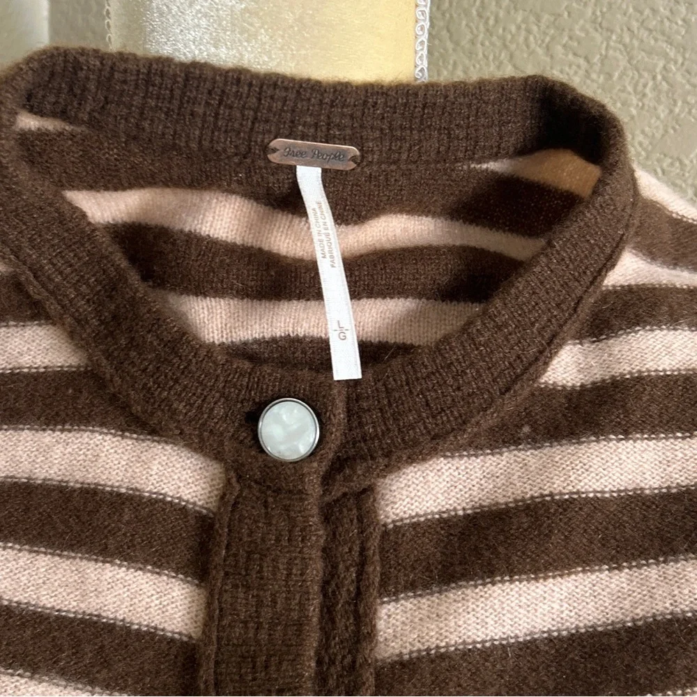 Free people 100 % cashmere Brown & Pink Striped Button Cardigan size L - Picture 3 of 8